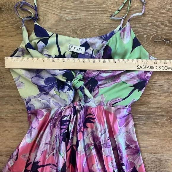 Midi Dress with pleated skirt size S,wedding guest, resortwear adjustable straps - Picture 12 of 16